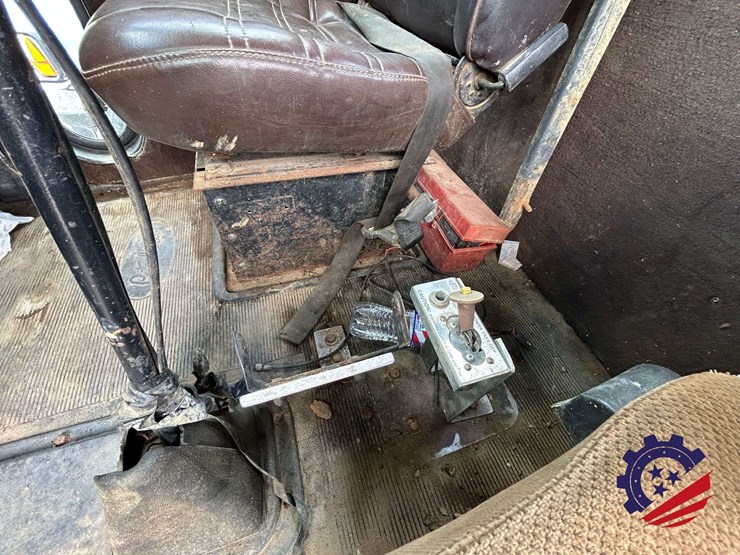 1987-peterbilt-379-image-70