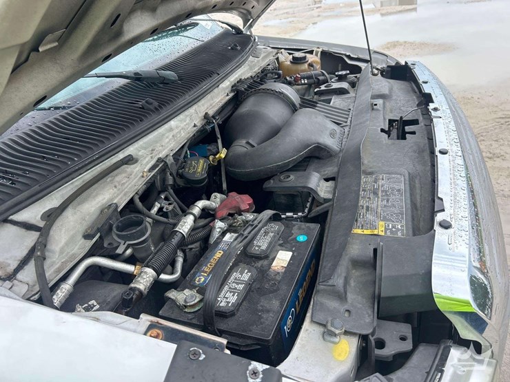 2011-ford-e450-image-9
