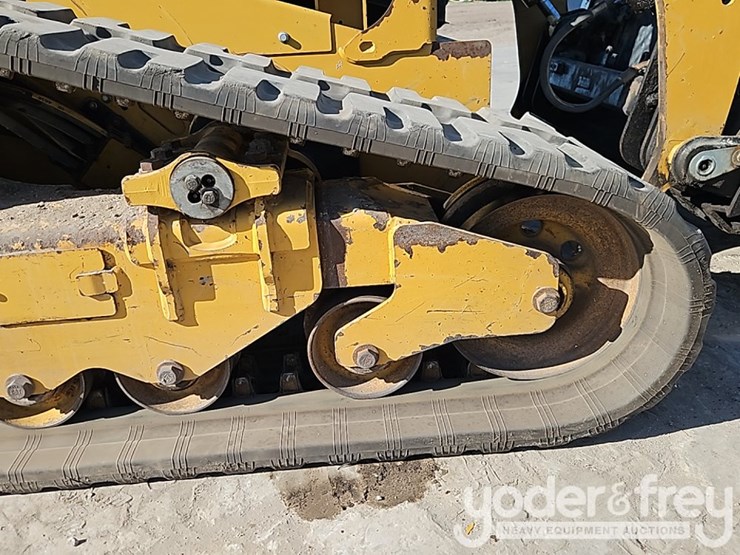 2021-caterpillar-289d3-image-10