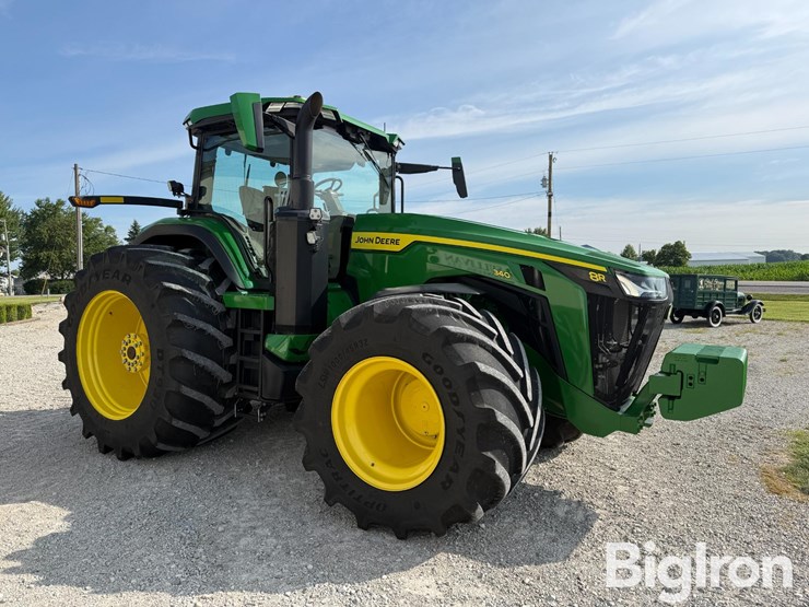 2024-john-deere-8r-340-image-3