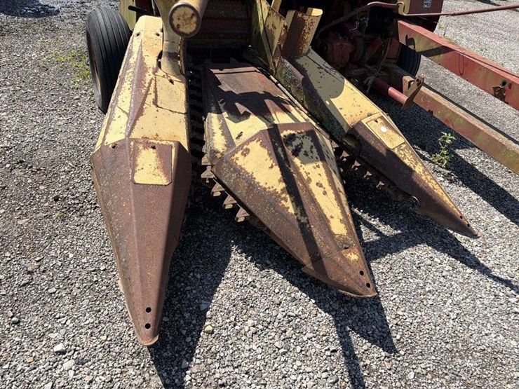 new-holland-782-image-3