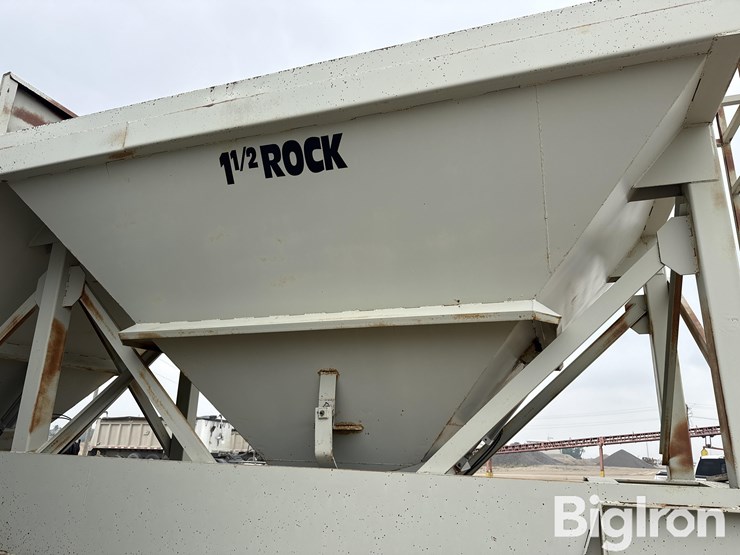 2000-homemade-3-feed-bin-on-t/a-carrier-image-17