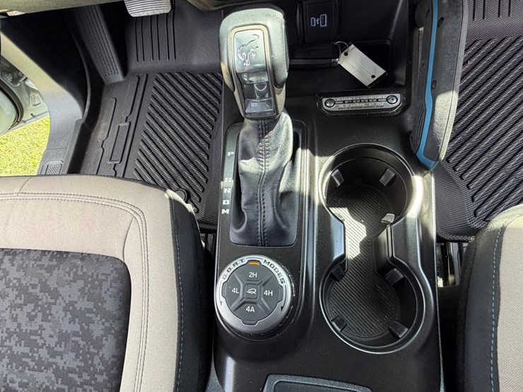 2022-ford-bronco-image-25