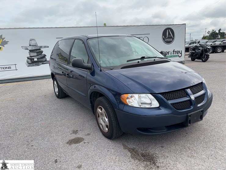 2002-dodge-caravan-image-3