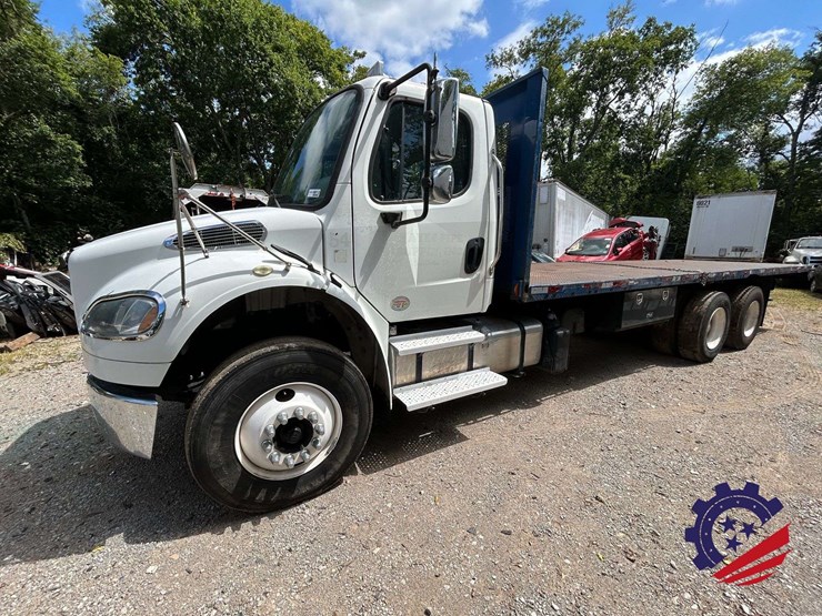 2015-freightliner-m2-t/a-flatbed-truck-image-1