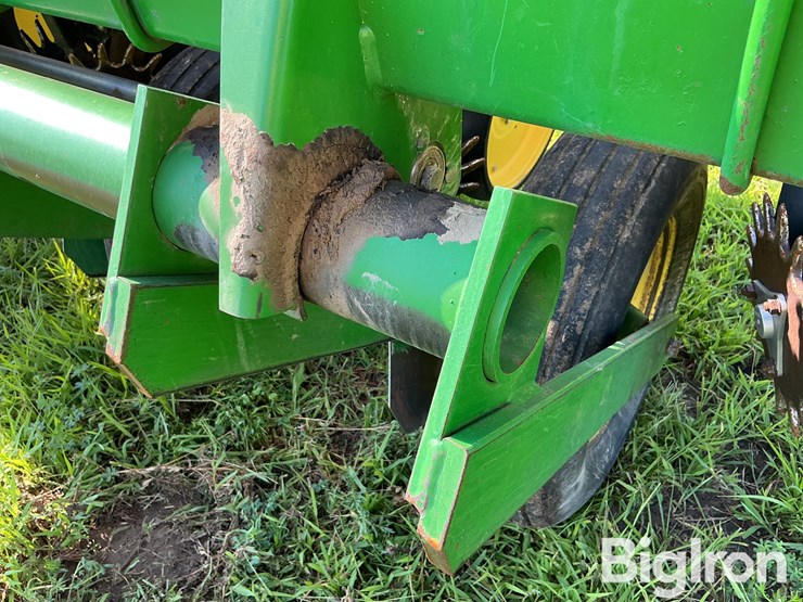 john-deere-7000-image-14