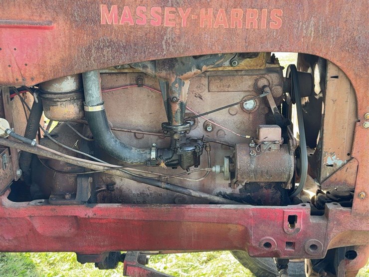 massey-ferguson-444-image-19