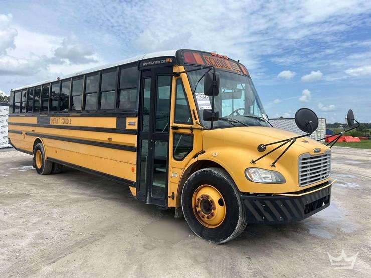 2016-freightliner-b2-image-2