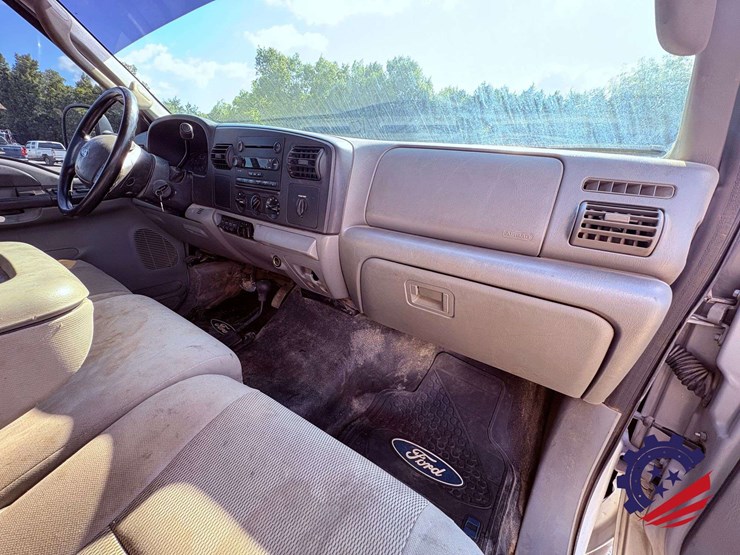 2006-ford-f550-xlt-sd-image-71
