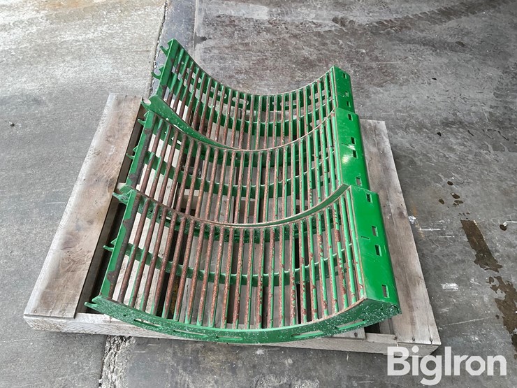 john-deere-x-9-large-round-concaves-image-9