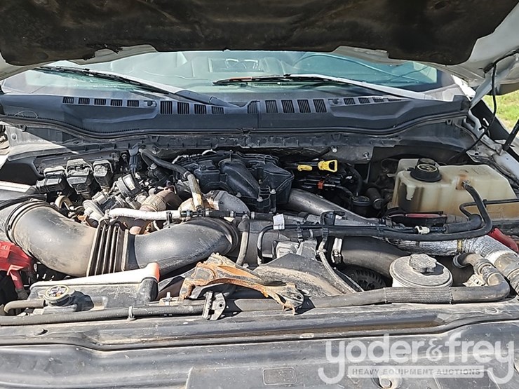 2017-ford-f350-image-16