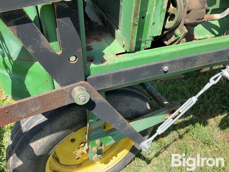 john-deere-700-image-9