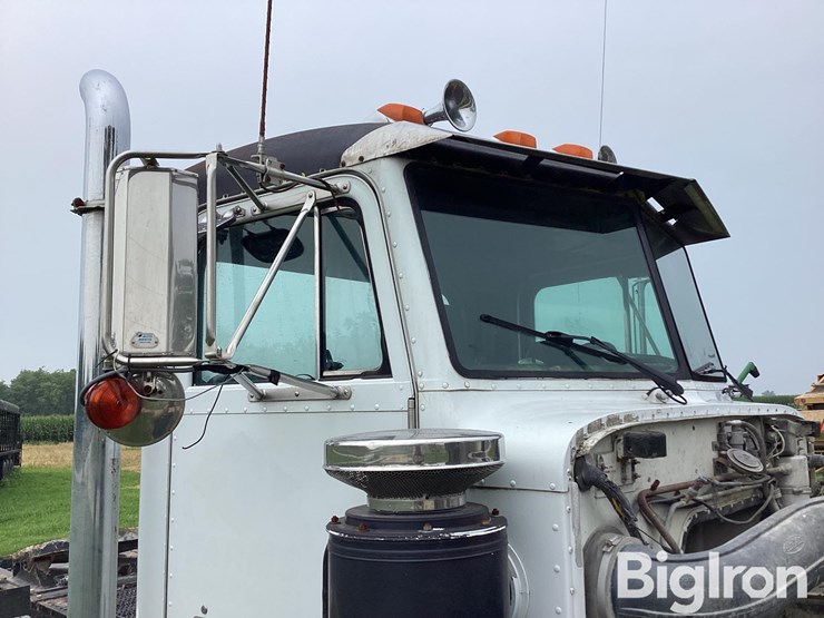 1997-peterbilt-379-image-10
