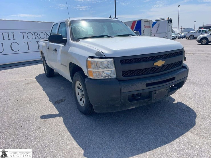 2013-chevrolet-silverado-1500-image-3