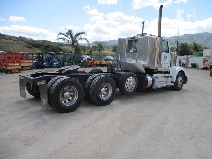 2019-western-star-4900-image-3