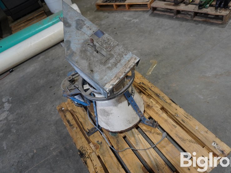 shivers-grain-spreader-1/3-hp-image-7