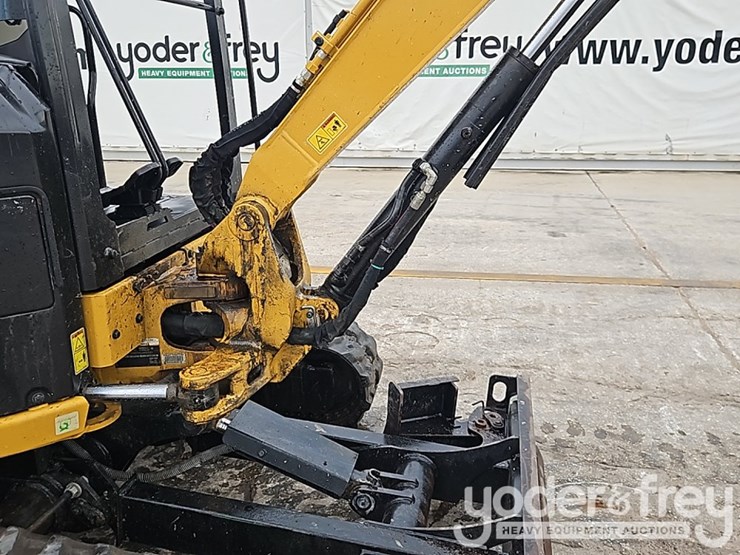 2023-caterpillar-302.7cr-image-14