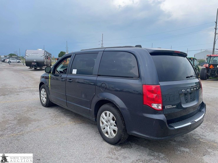 2014-dodge-grand-caravan-sxt-image-7