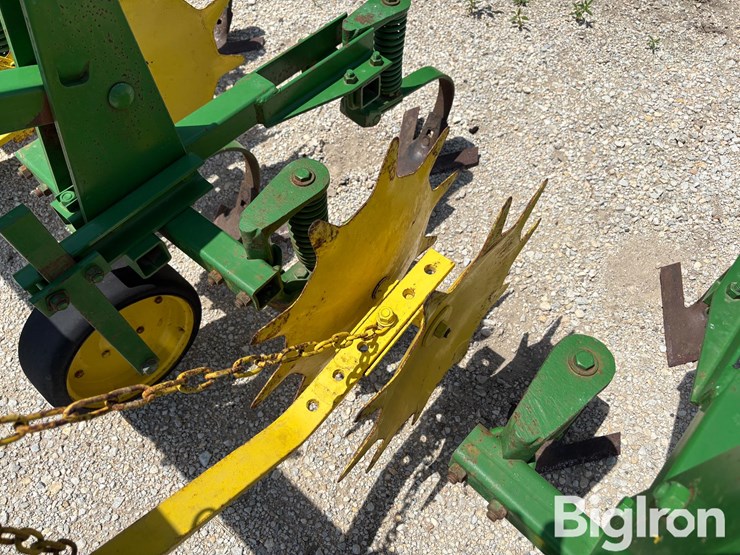 1982-john-deere-825-image-12