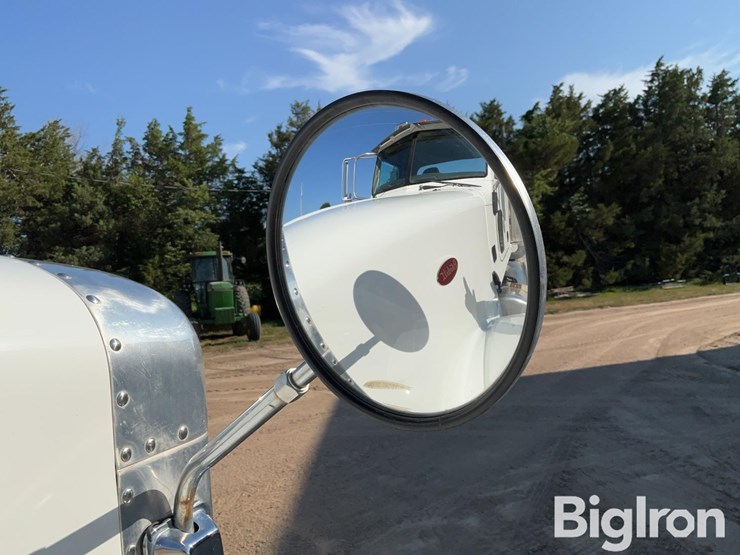 2005-peterbilt-378-image-16