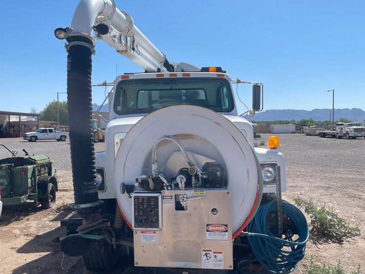2005-vactor-2100-image-6