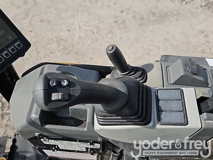2022-caterpillar-301.7cr-image-29