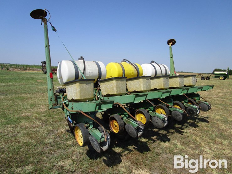 john-deere-7000-image-7
