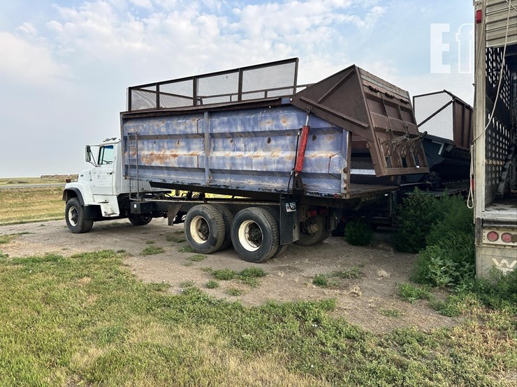 1988-ford-l9000-image-5