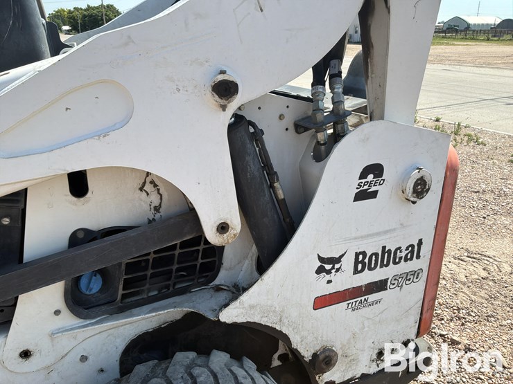 2016-bobcat-s750-image-14