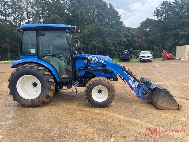 2023-new-holland-boomer-55-ag-tractor-image-2