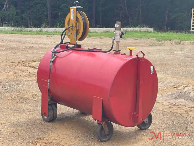 fuel-tank-with-pneumatic-pump-and-hose-reel-image-1