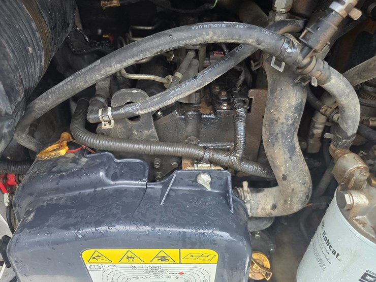 2021-bobcat-t64-image-41
