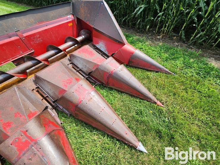 case-ih-1063-image-12