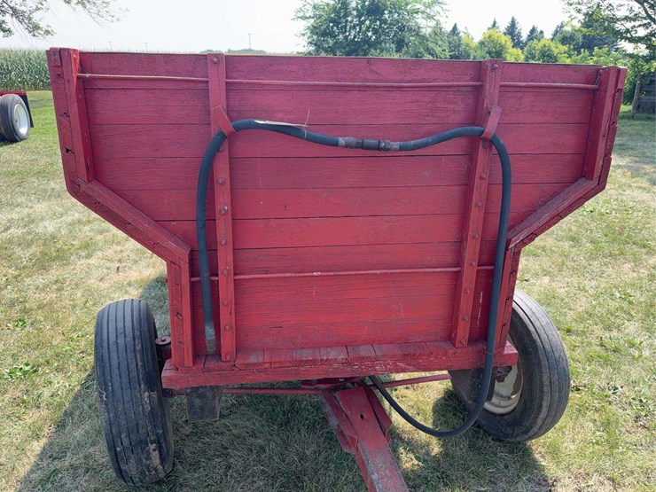 flare-box-wagon-with-hoosier-spreader-image-8