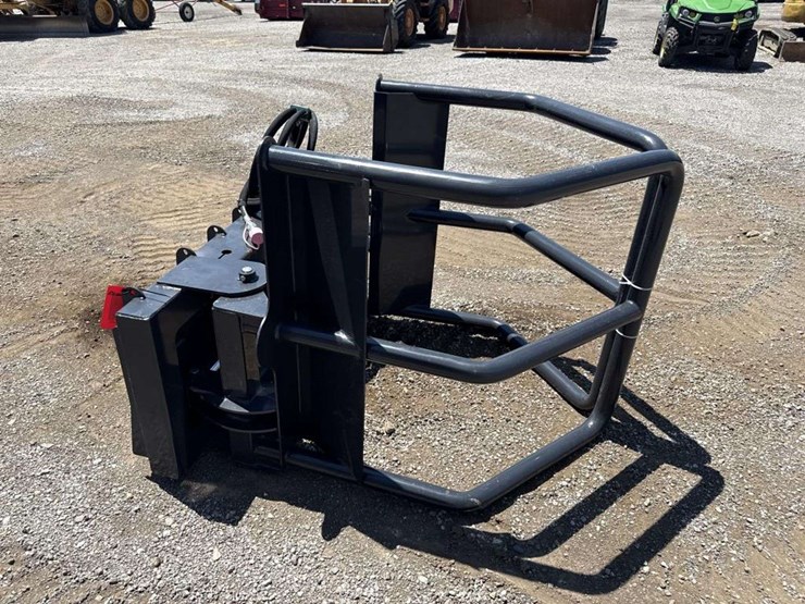 wolverine-bale-squeeze-attachment-image-4