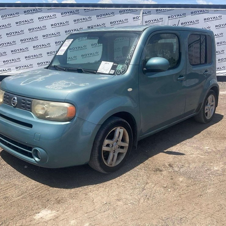 2010 NISSAN CUBE