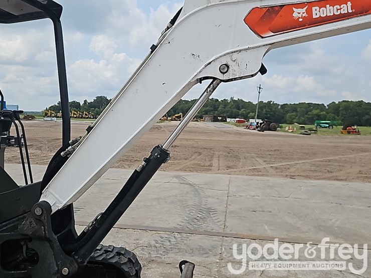 2022-bobcat-e32i-image-15