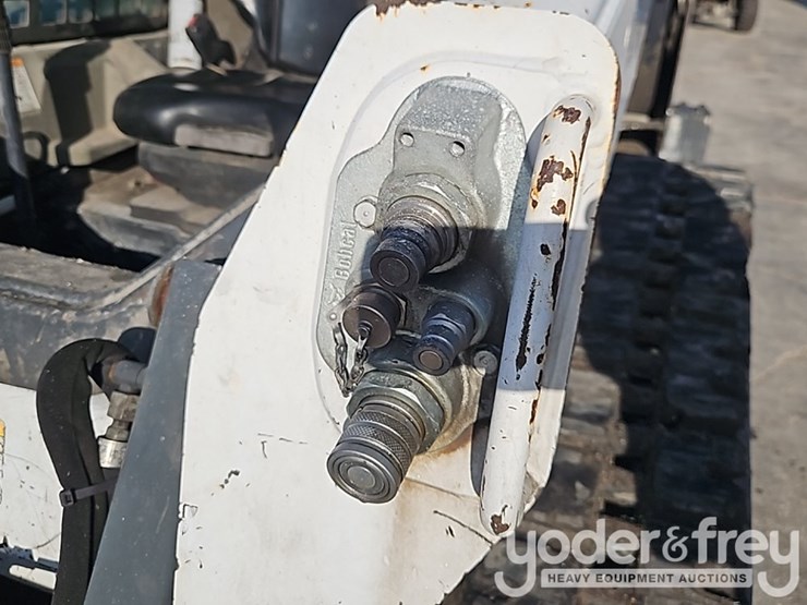 2017-bobcat-t595-image-17