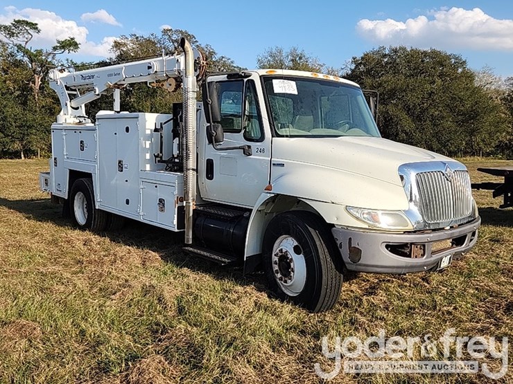 2008-international-durastar-4300-image-4