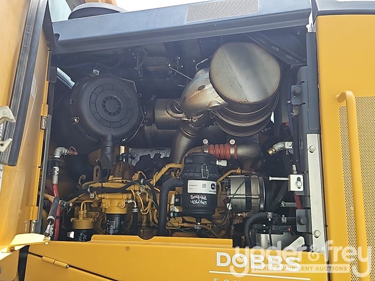 2023-deere-644p-image-24
