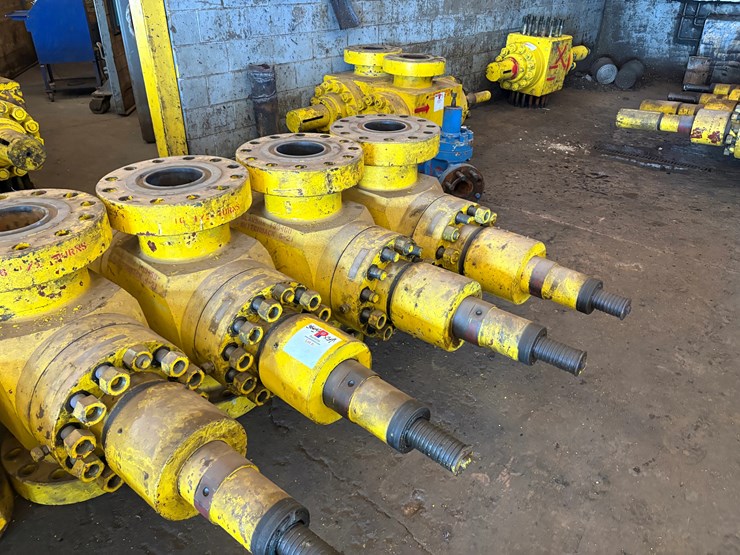 (3x$)-7-1/16”-10k-frac-valves,-field-ready-image-1