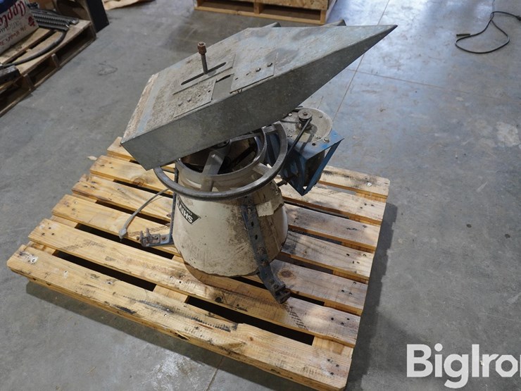 shivers-grain-spreader-1/3-hp-image-4