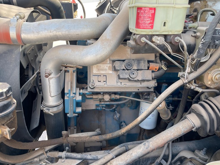 #2253-•-1998-isuzu-2-ton-cargo-truck-(has-nm-title)-(located-in-las-cruces)-image-39