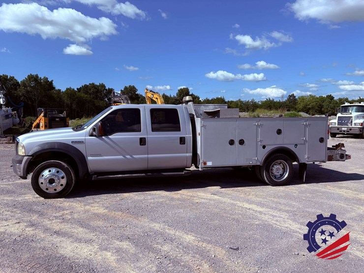 2006-ford-f550-xlt-sd-image-2