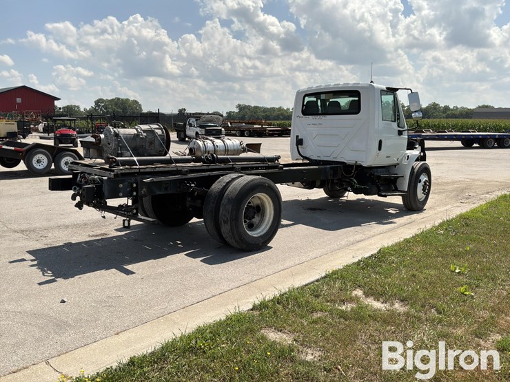2019-international-durastar-4300-image-5
