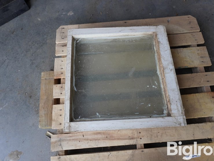 24"x24"-windows-w/glass-image-19
