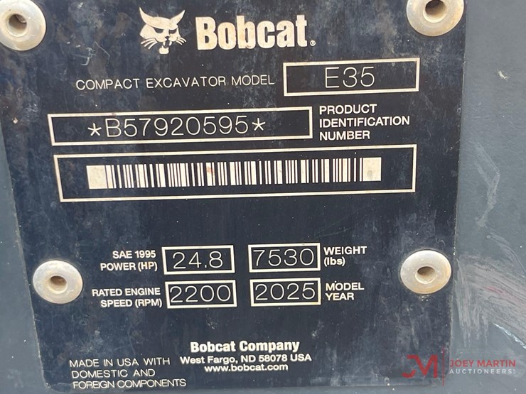 2025-bobcat-e35-r2-series-mini-excavator-image-23