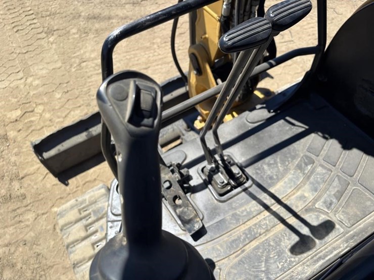 2017-caterpillar-304e2-cr-image-23