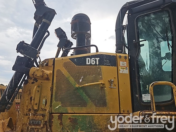 2014-caterpillar-d6t-image-20