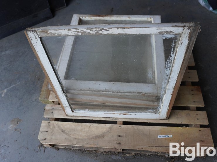 24"x24"-windows-w/glass-image-12